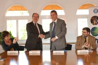 Col·laboració per millorar la formació en aeronàutica.