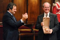 La UPC rep la Medalla d'Honor de Barcelona.