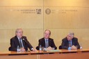 Rafael  Boronat, el rector Antoni Giró, i Joan Ramon Gomà, anterior director general de la Fundació Centre CIM