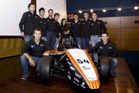 L'equip durant la presentació del vehicle