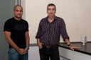 D’esquerra a dreta: Anuj R. Parikh i Jordi José, professors del Departament de Física i Enginyeria Nuclear.