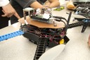 Imatge detallada d'un dels 'quadcopters' equipat amb tecnologia UPC i adaptat pels participants del concurs.