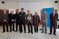 D'esquerra a dreta, Andrés Borao, secretari general de Texfor; Xavier Gil, vicerector de Política Científica de la UPC; Oriol Alcoba, gerent de transferència de tecnologia d'Acció de la Generalitat de Catalunya; Francesc Garcia-Planas, vicepresident de Texfor; el rector de la UPC Antoni Giró; Carme Riva, directora del Centre de Recerca i Innovació en Toxicologia de la UPC; Martí Crespi, director de l'INTEXTER, i Feliu Marsal, director del Centre d'innovació Tecnològica CTF de la UPC, durant l'acte de presentació d'Innotex Center.