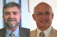 Els investigadors Mateo Valero i Xavier Oliver (d'esquerra a dreta)