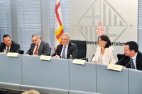 D'esquerra a dreta: el president de l’Associació de Concessionaris de Mercabarna (Assocome), Joan Llonch; el rector de la UPC, Enric Fossas; l’alcalde de Barcelona, Xavier Trias, la tinenta d’alcalde d’Economia, Empresa i Ocupació i presidenta de Mercabarna, Sònia Recasens i el director general de Mercabarna, Josep Tejedo.