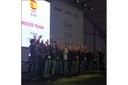 L'equip RESSÒ celebra la victòria en la final del Solar Dechatlon 2014, a Versalles, com a guanyadors en innovació