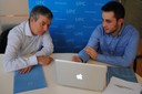 D’esquerra a dreta, el professor de la UPC Manel Rajadell  i l’estudiant de l’ETSEIAT Héctor Gómez.