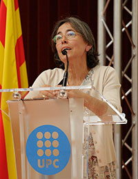 carme pigem impartint la lliçó inaugural del curs 2017-2018 a la upc