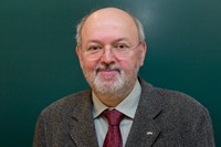 Retrat de Daniel Crespo, el dia de la renovació en el càrrec de director del Departament de Física Aplicada