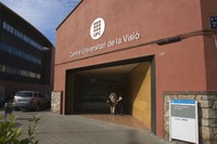 Imatge exterior de l'edifici del Centre Universitari de la Visió (CUV).
