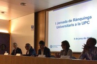 El rector i representants del Consell de Govern durant la I Jornada de rànquings
