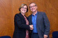 Lourdes Reig, directora de l'ESAB, amb el rector Enric Fossas durant l'acte de nomenament.