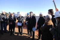 El rector, Antoni Giró, a l'inauguració, amb altres autoritats.